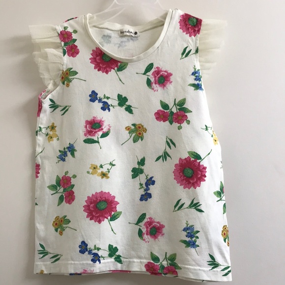 Flower top with tulle sleeve top - Picture 2 of 4